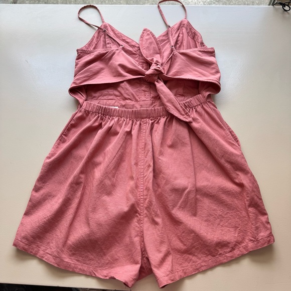Abercrombie and Fitch Women’s Coral Shorts Romper Size M Cotton Jumpsuit - Picture 2 of 8